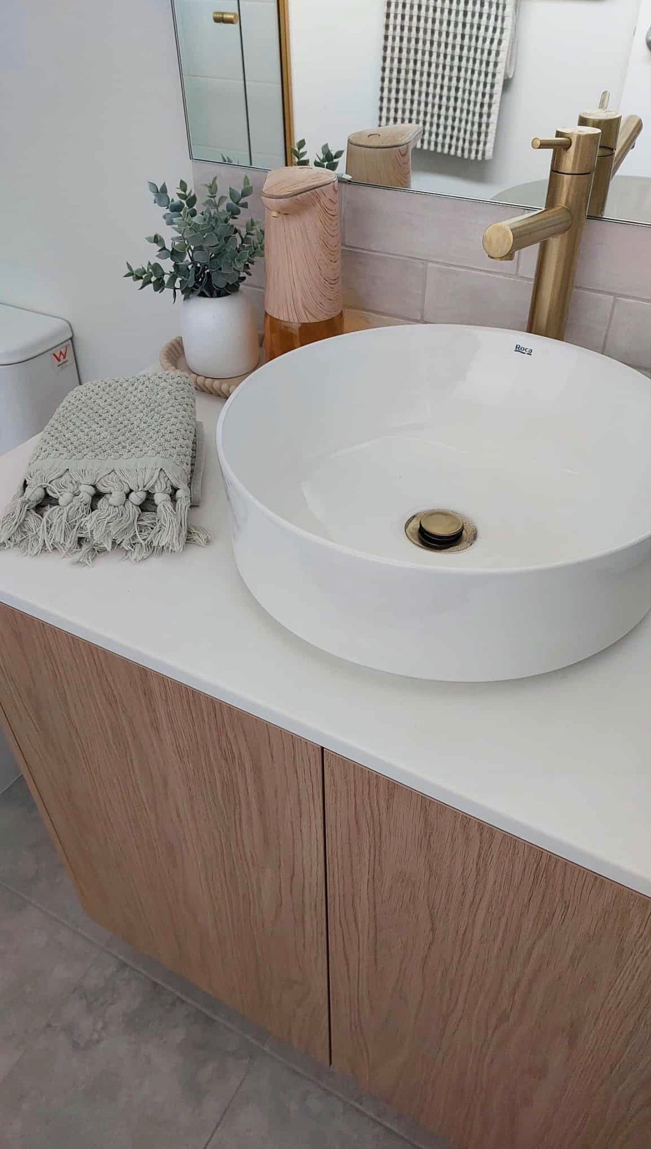 Touchless Foaming Dispenser